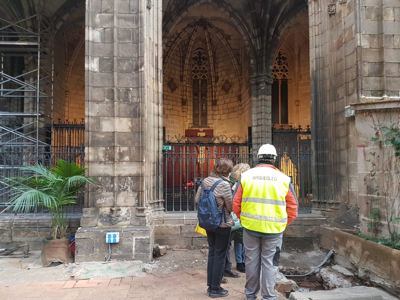 Excavació al claustre de la catedral